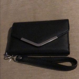 Jaclyn Smith Wristlet